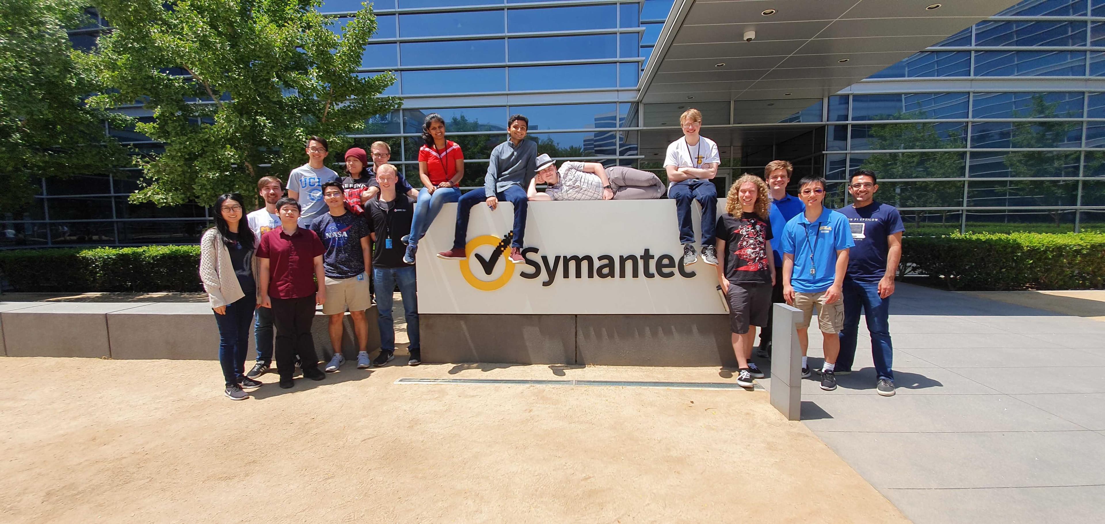Photograph of intern class of 2019 at Symantec